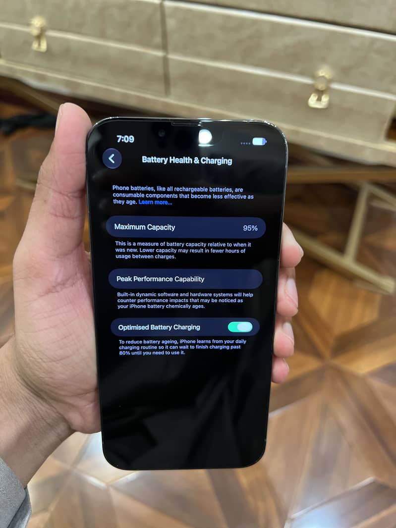 Apple iPhone 13 Pro Max 8