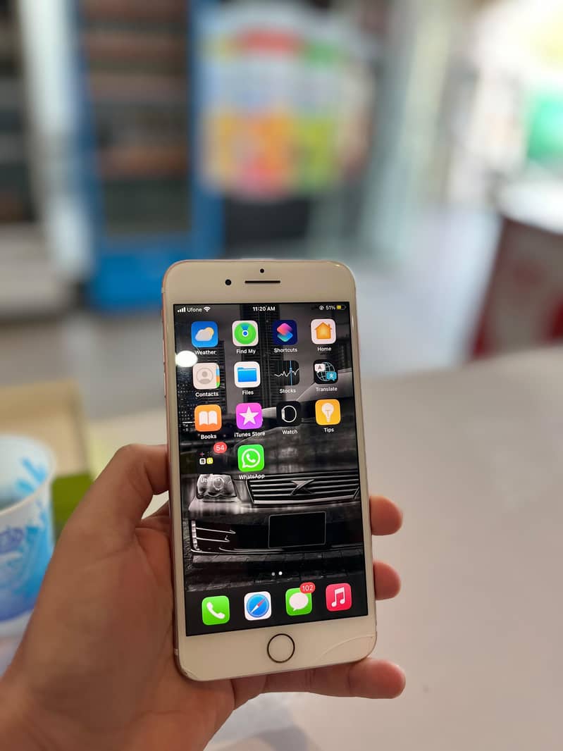 Apple iPhone 7 Plus 1