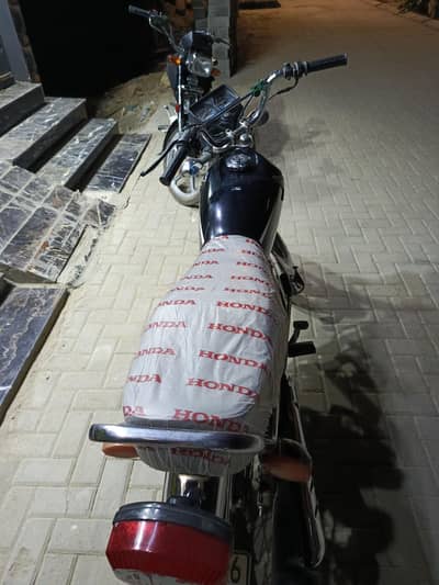 cg 125 bike all ok everything oragnial ha Karachi number ha