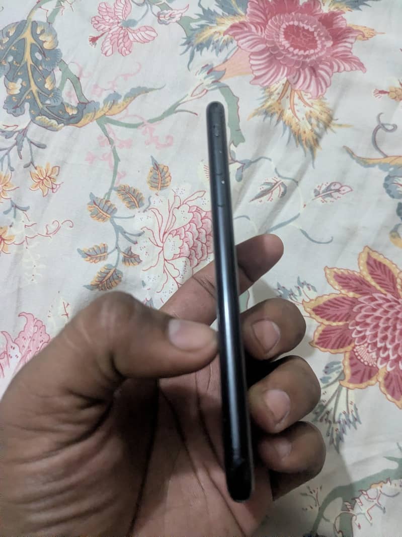 Apple iPhone SE 7