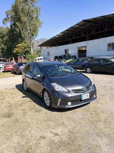 Toyota Prius alpha 2011 full optionel