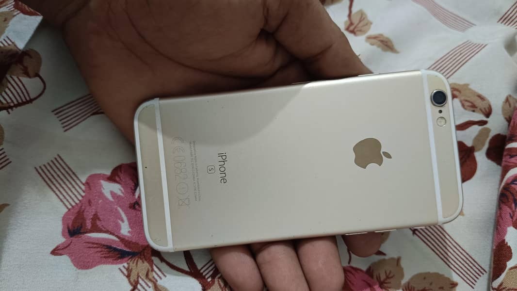 Apple iPhone 6S 4