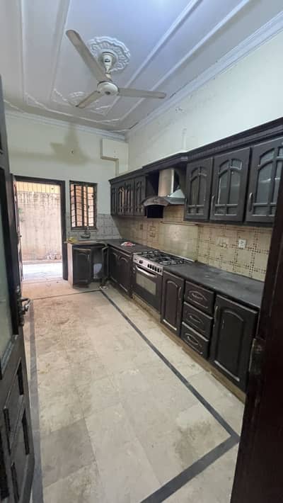 7 marla ground portion available for rent