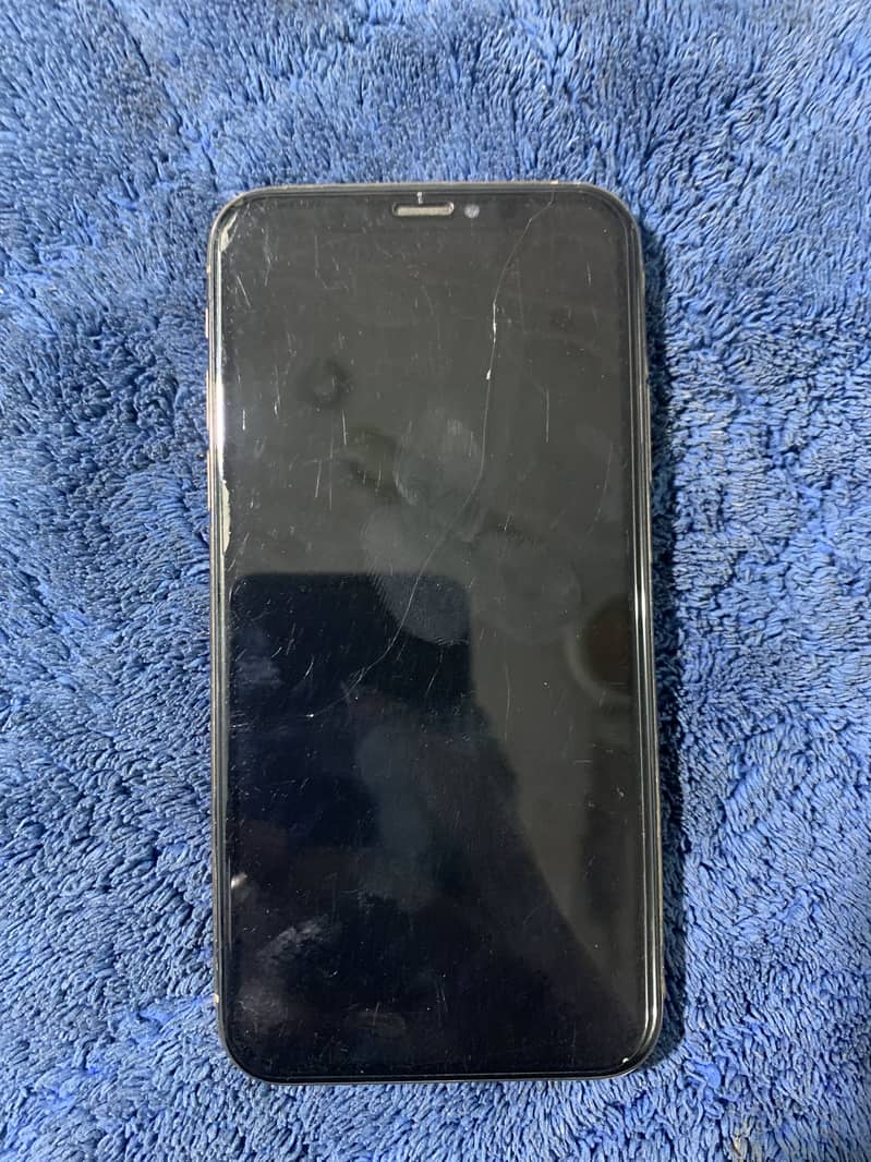 Apple iPhone XS 1