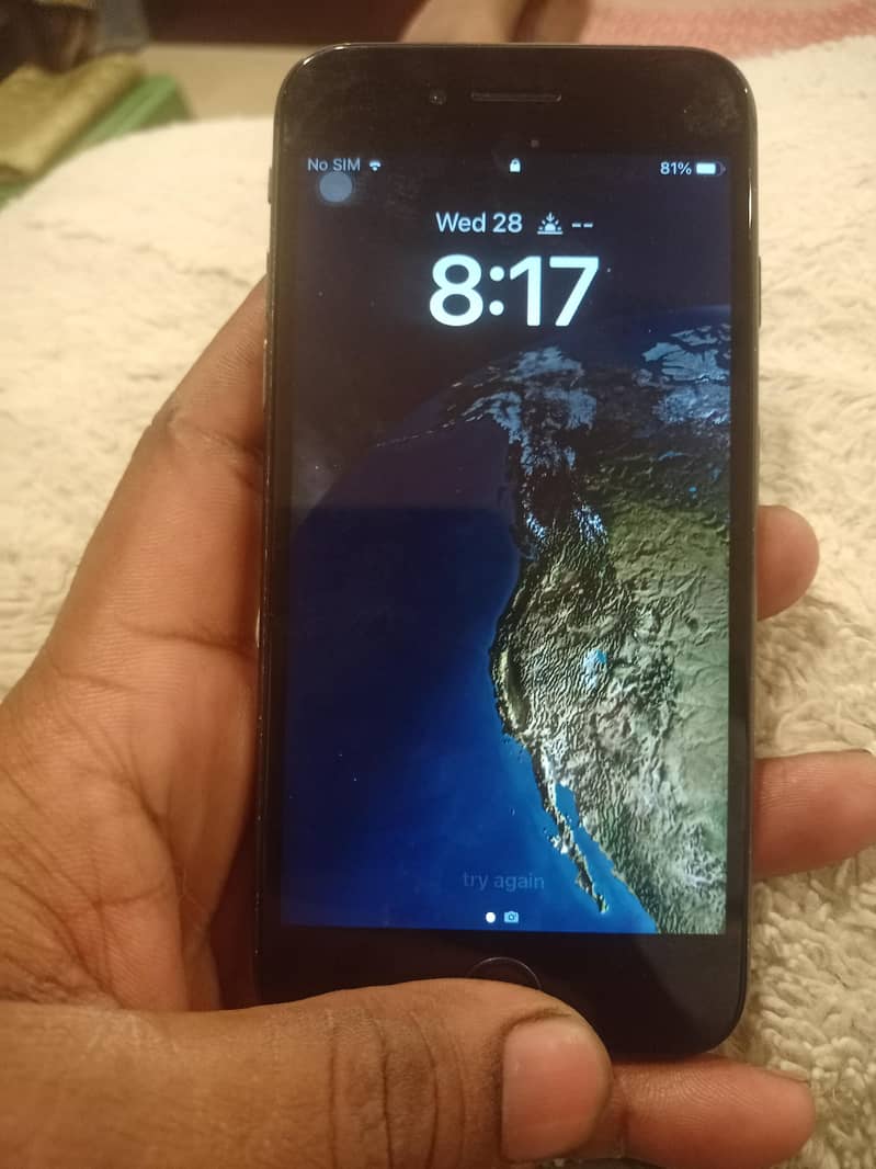Apple iPhone 8 1