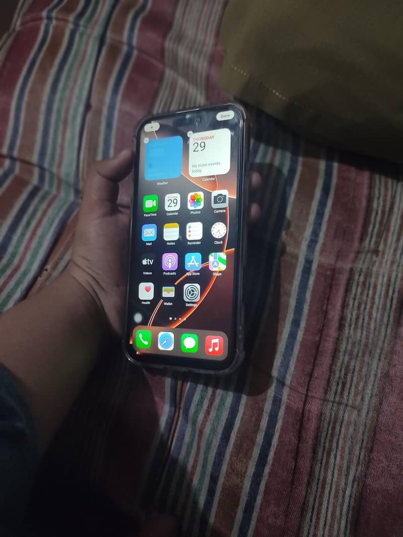 Apple iPhone 16 Pro Max 3