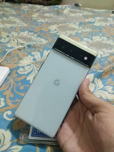 Google Pixel 6 { EXCHANGE POSSIBLE}