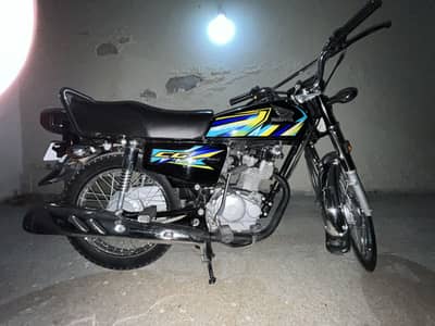 Honda 125 - Neat & Clean - Almost new