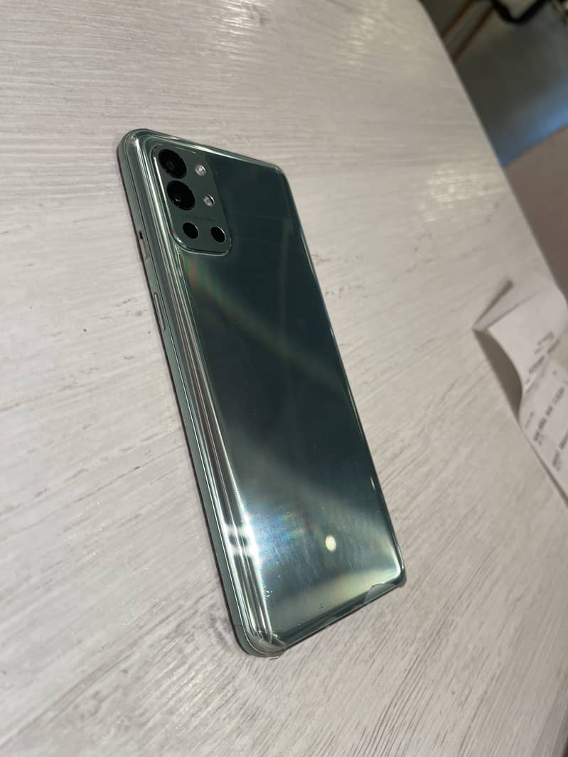 One Plus 9R 0