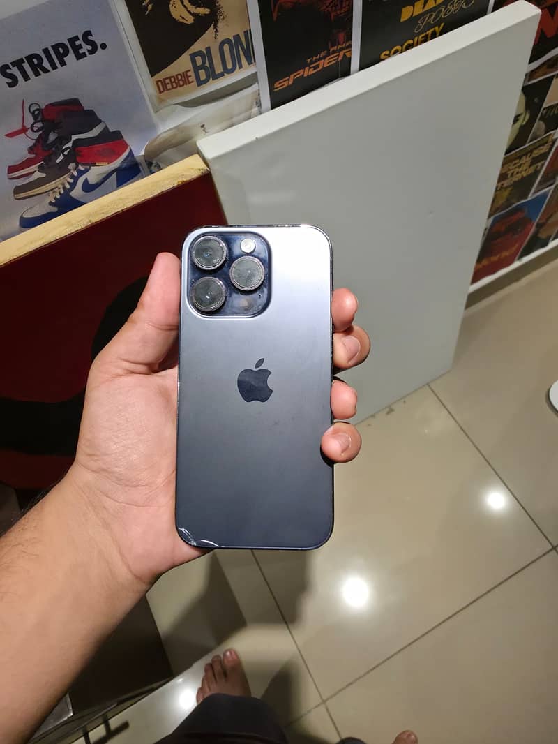Apple iPhone 14 Pro 1