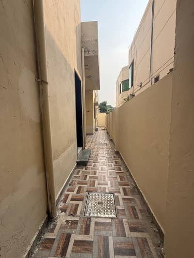 1 kanal lower portion for rent in valeancia town lahore