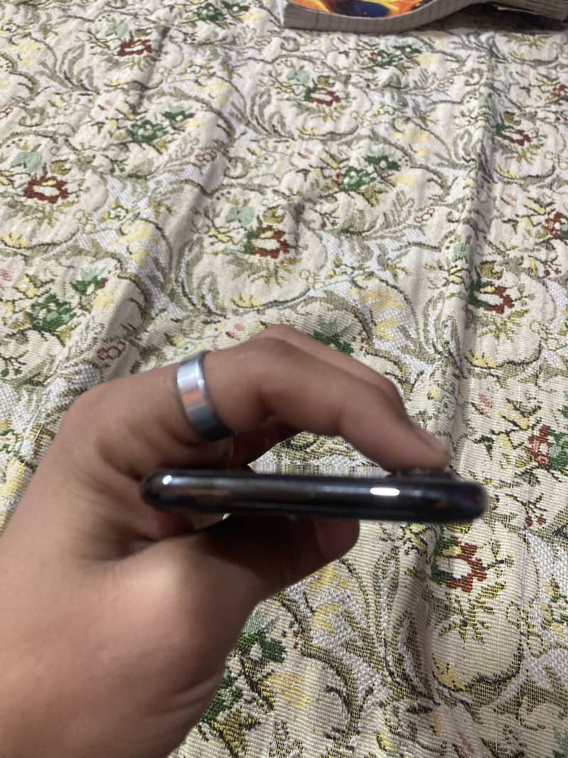 Apple iPhone XS 0