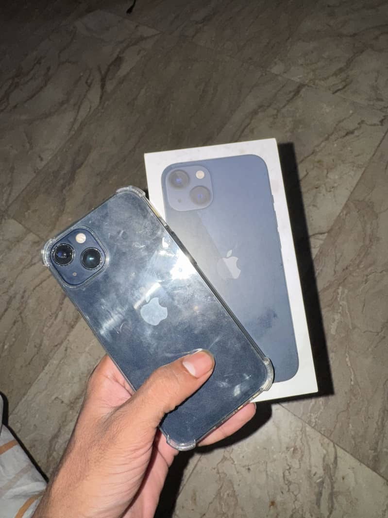 Apple iPhone 13 0