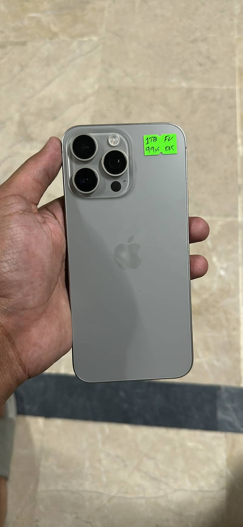 Apple iPhone 15 Pro Max 0