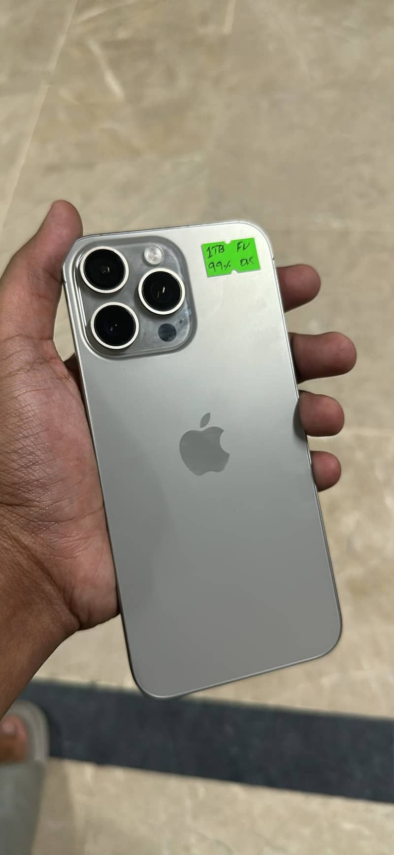 Apple iPhone 15 Pro Max 4