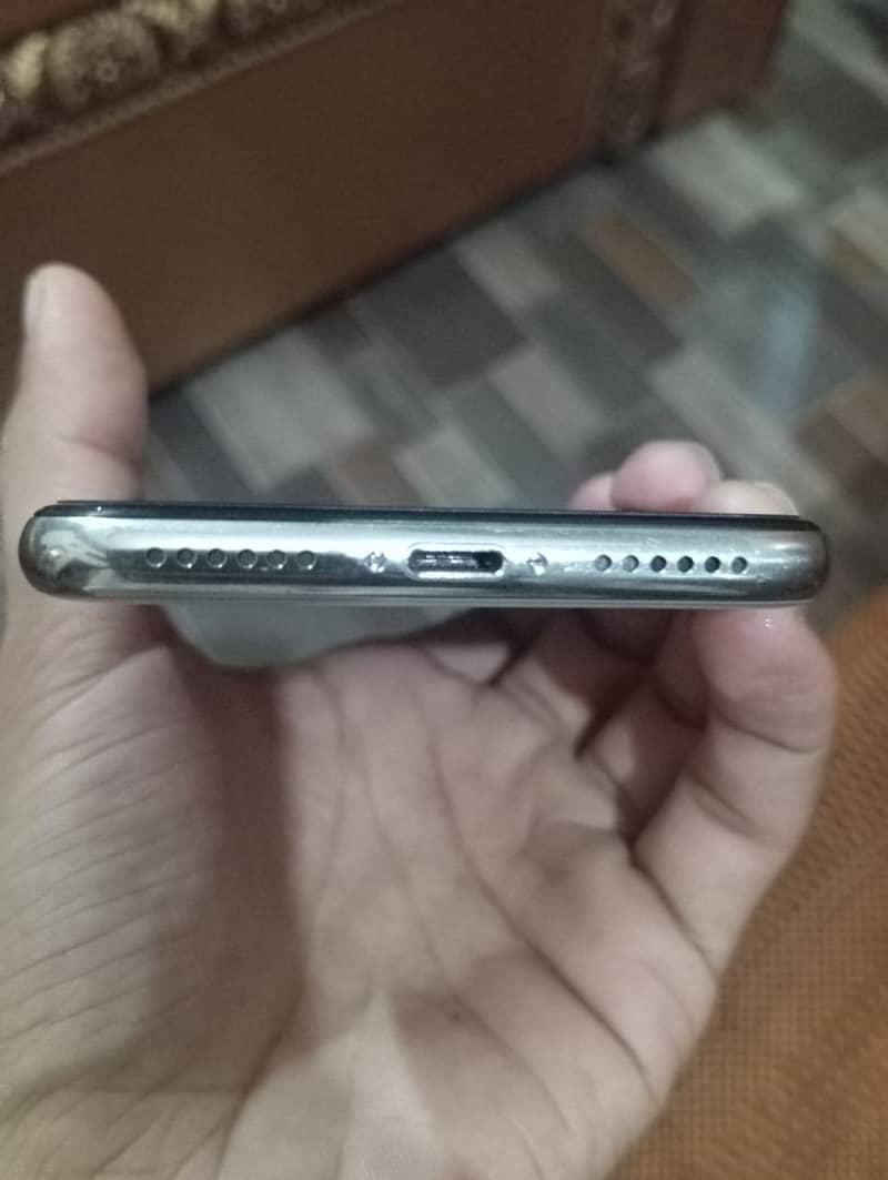 Apple iPhone X 1