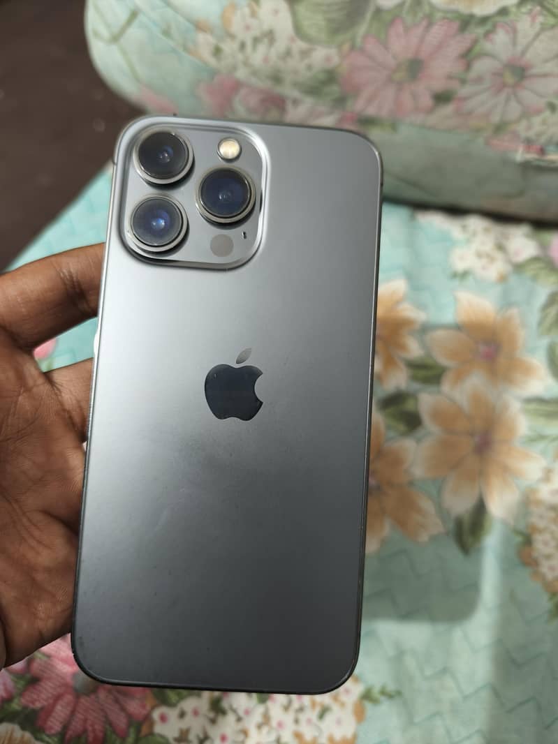 Apple iPhone 13 Pro 0