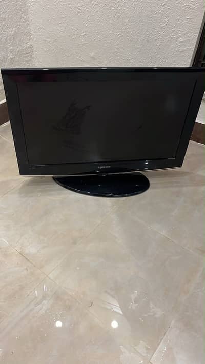 Samsung 32 inch LCD