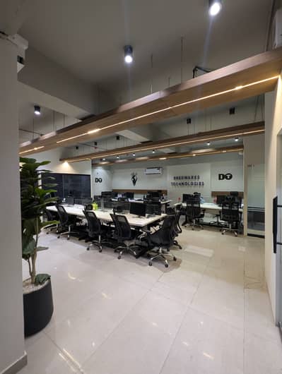 FULLY FURNISHED OFFICES & NON FURNISHED OFFICE AVAILABLE FOR RANT IN GULBERG GREEN GULBERG