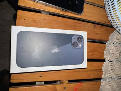 Apple iPhone 13