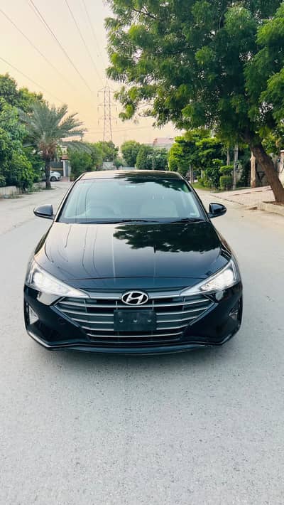 Hyundai Elantra 2022