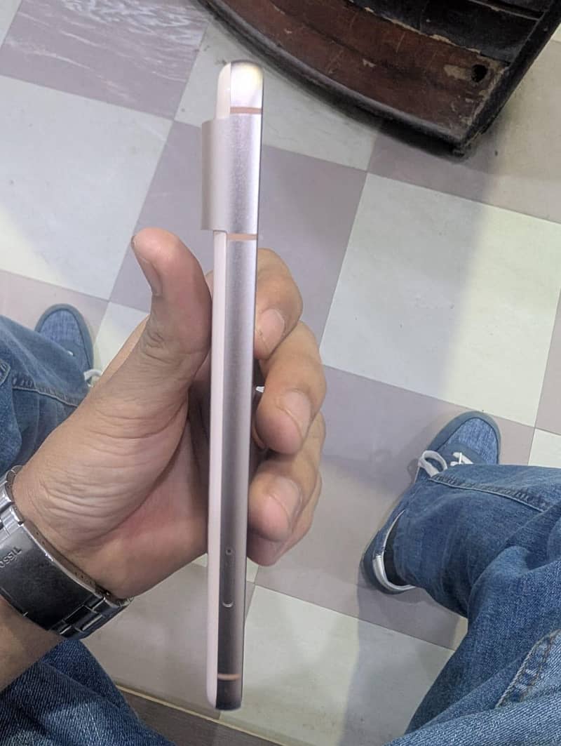 Google Pixel 8 6