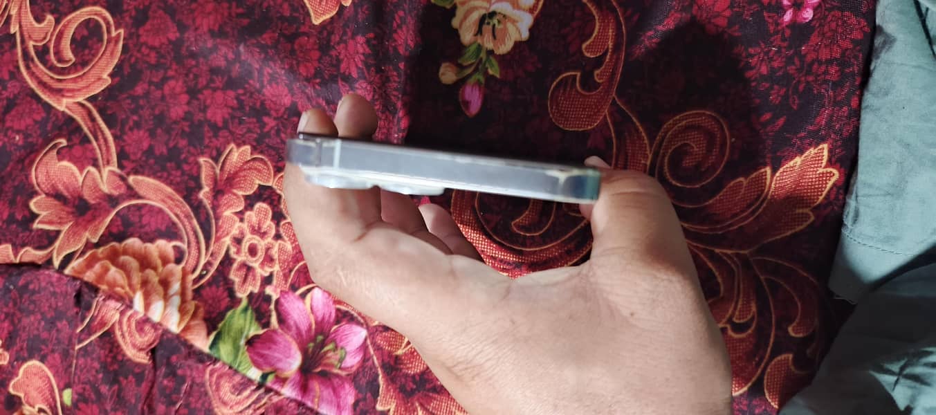 Apple iPhone 13 Pro Max 5