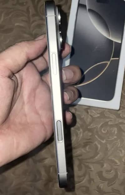 Apple iPhone 16 Pro Max