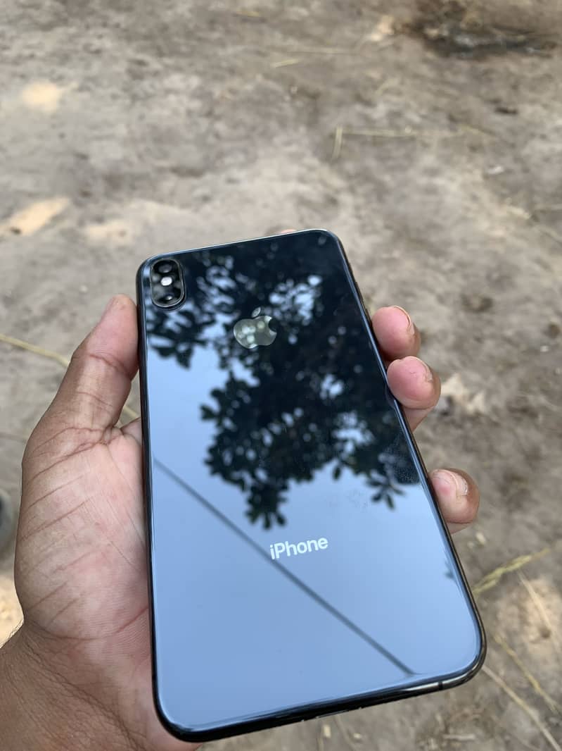 Apple iPhone XS Max 0