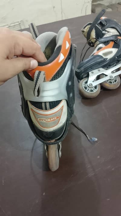 skating shoes