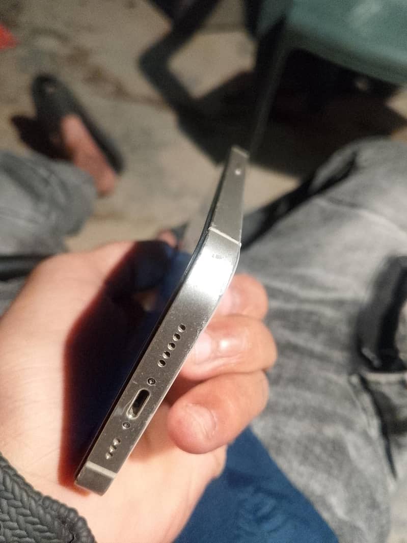 Apple iPhone 13 3