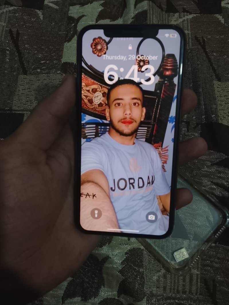 Apple iPhone XS 1