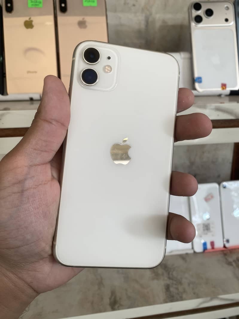 Apple iPhone 11 0