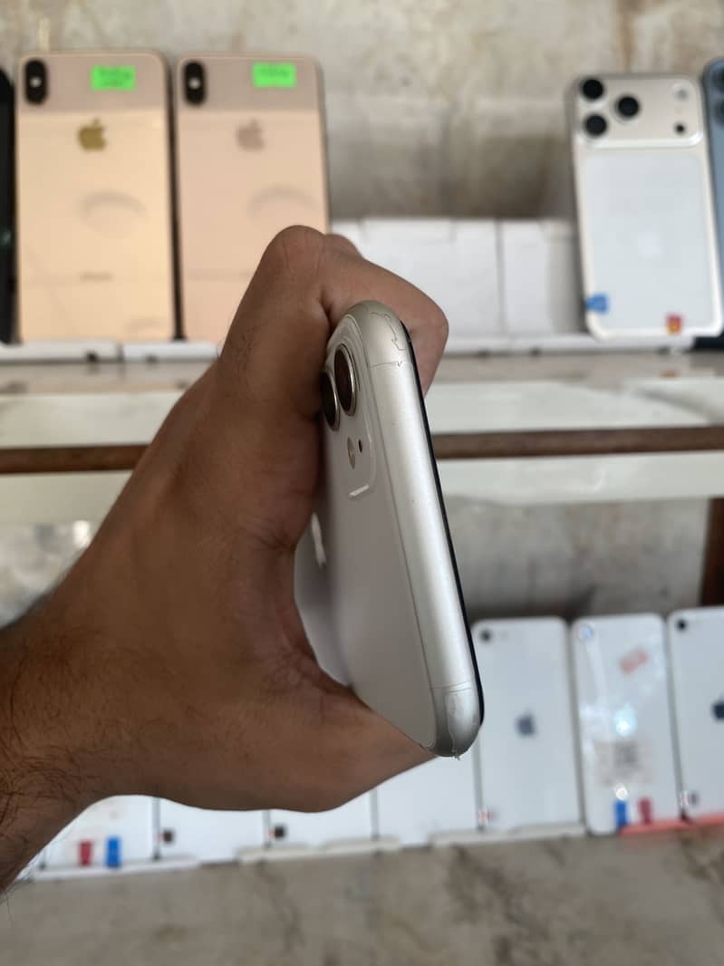 Apple iPhone 11 1