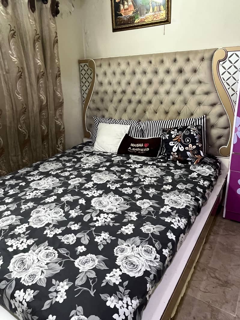3-Piece Deco Furniture Set with Side Tables | Good Condition - Beds ...