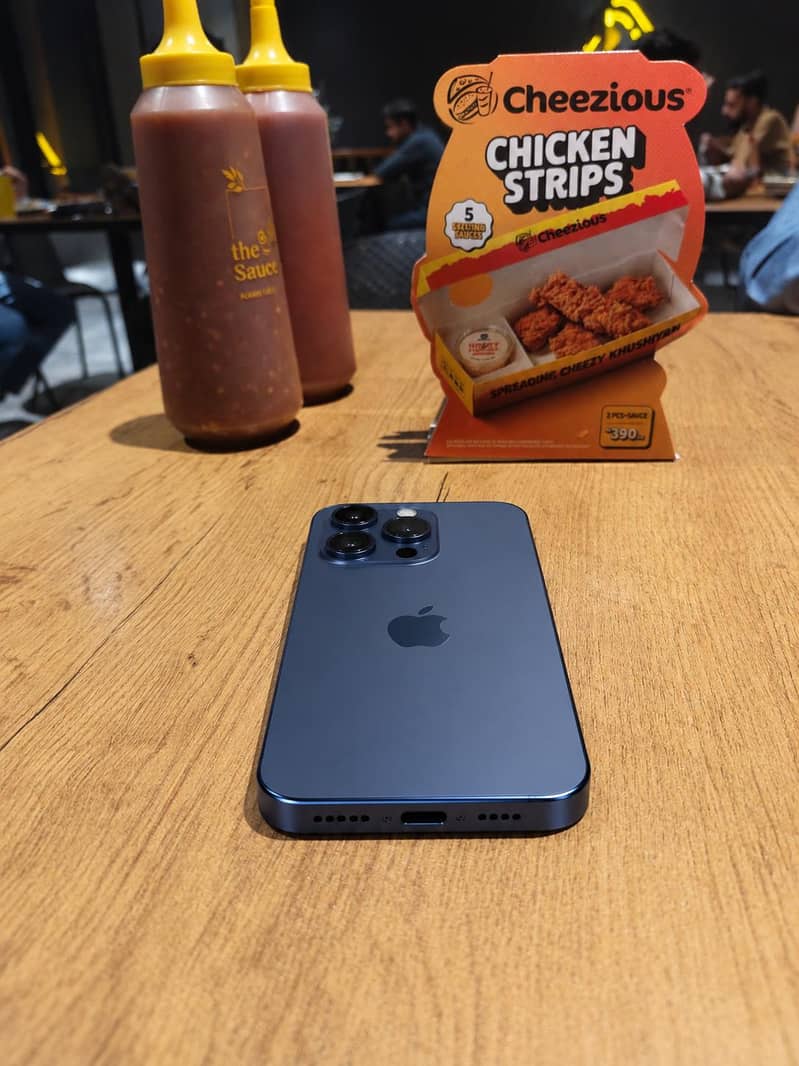 Apple iPhone 15 Pro 0