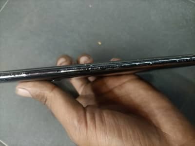 One Plus 7T Pro McLaren 10/9 minor shade