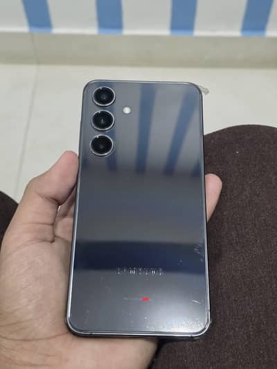 Samsung s24 with box 10/10 , Exchange possible with Iphone 14pro/15