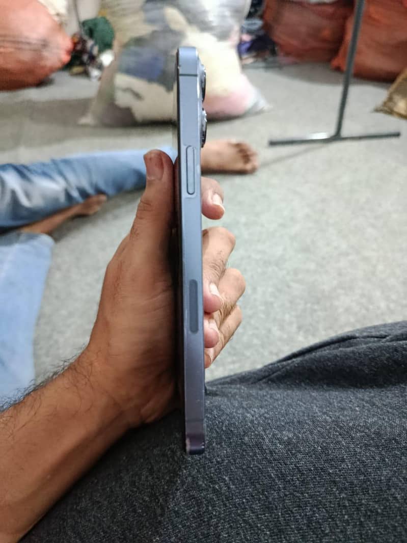 Apple iPhone 13 Pro Max 1