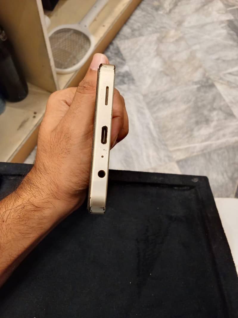 Used Mobile 5