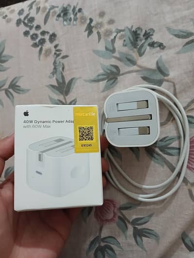Apple 40W Mercantile Adapter and C-C Cable