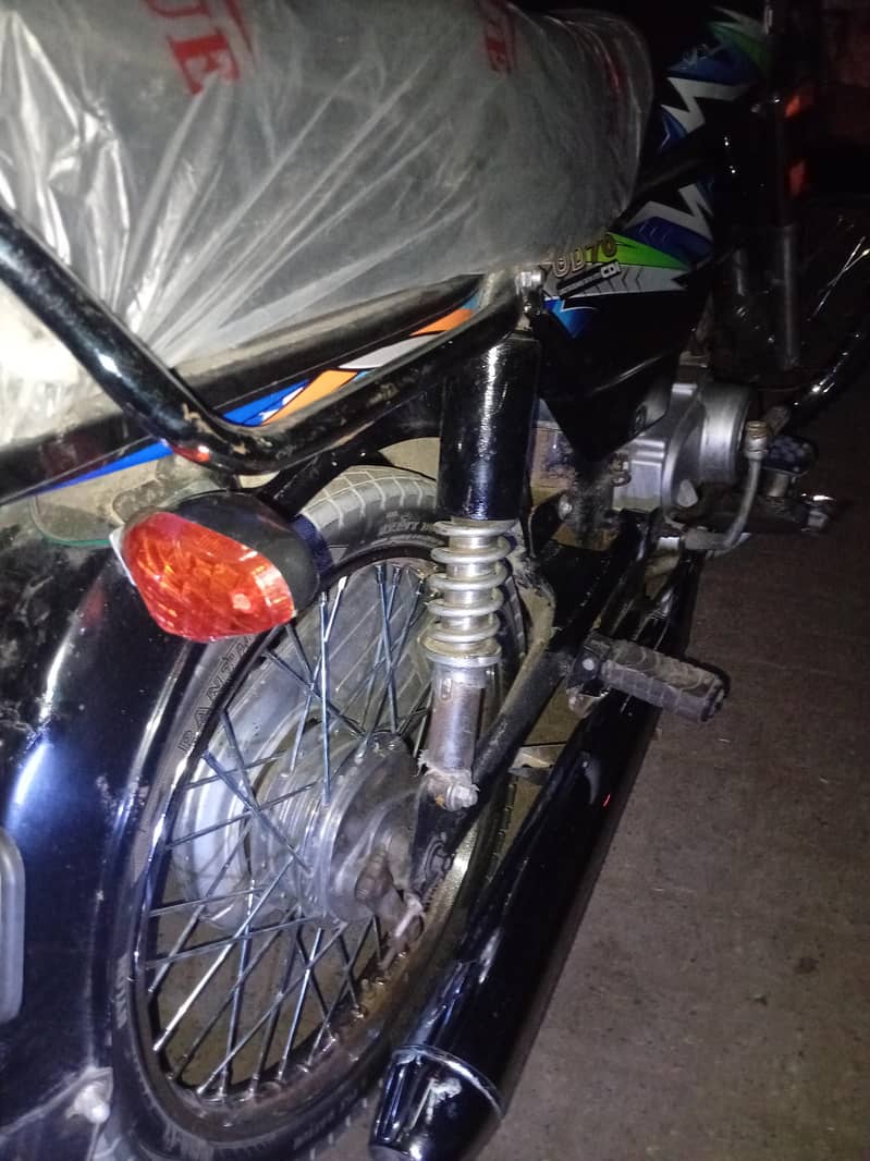 Good Condition 10/08 2017 model 70cc no work required 0