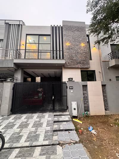 Hot Deal! 5 Marla House Modern Style for Sale in DHA 9 Town -Desire Homes