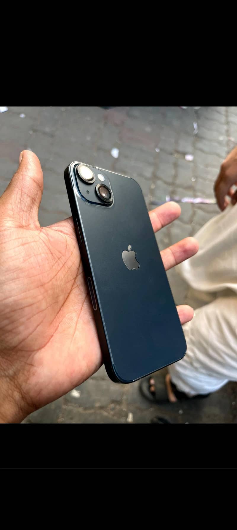 Apple iPhone 13 6