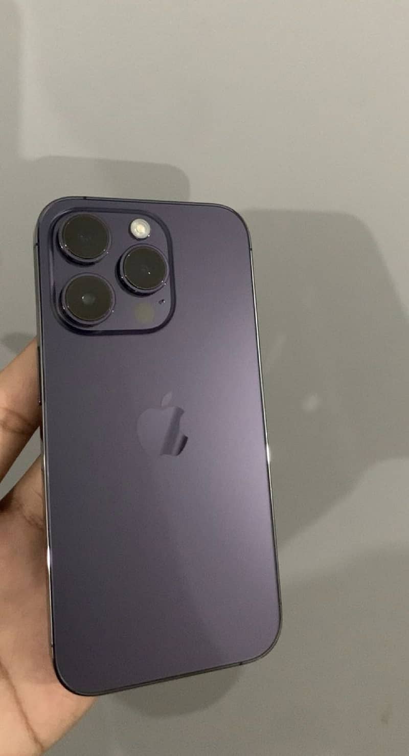 Apple iPhone 14 Pro 0