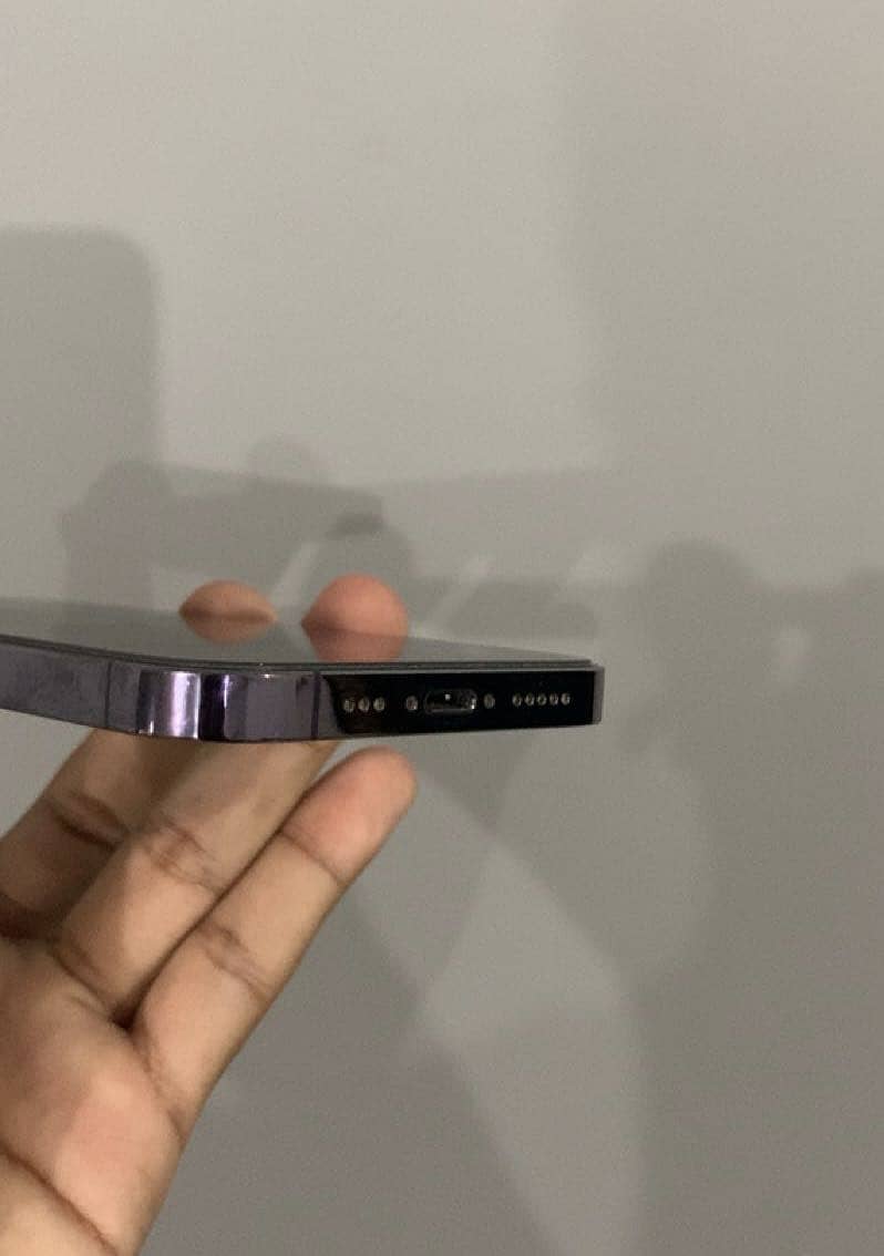 Apple iPhone 14 Pro 1