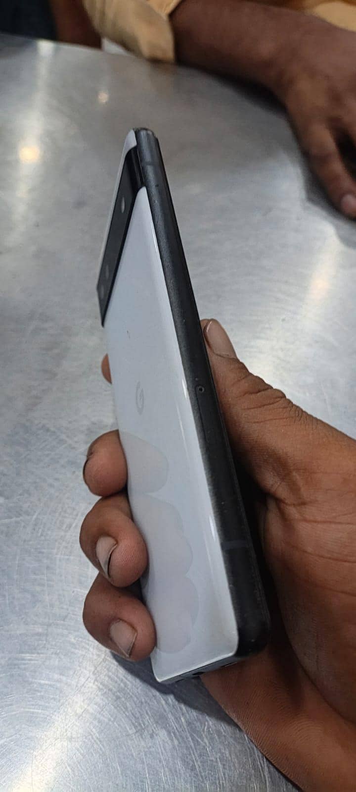 Google Pixel 6a 5