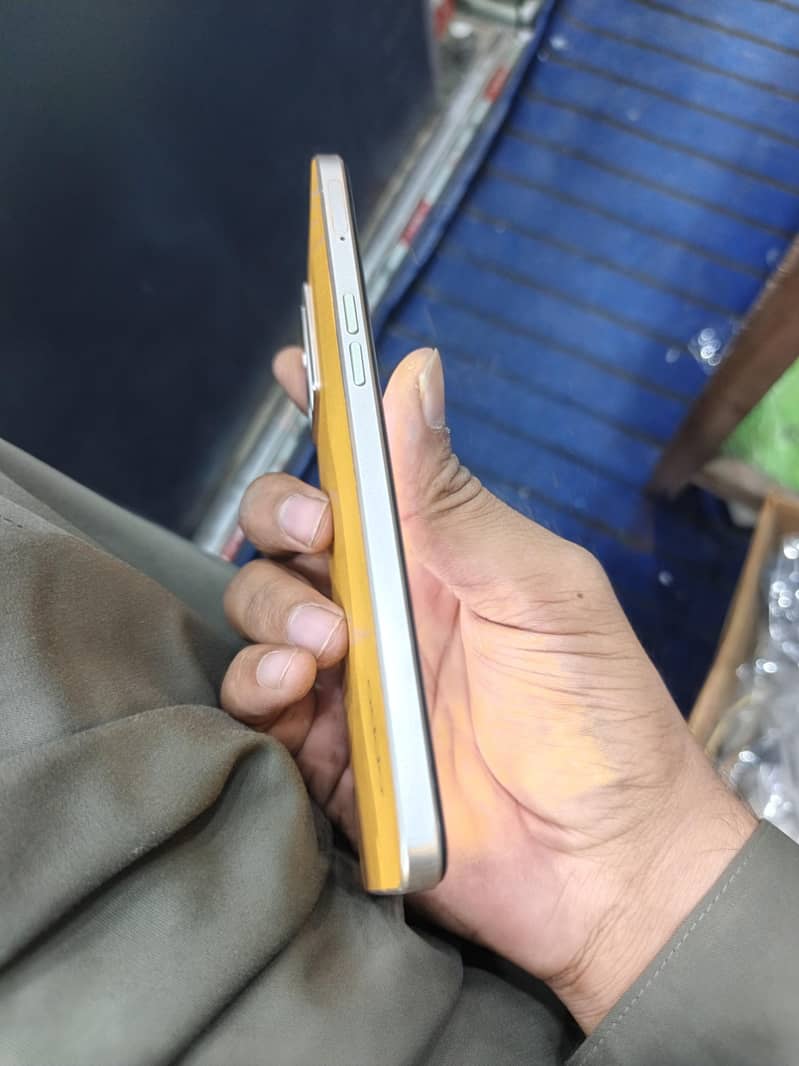 OPPO F21 Pro 1