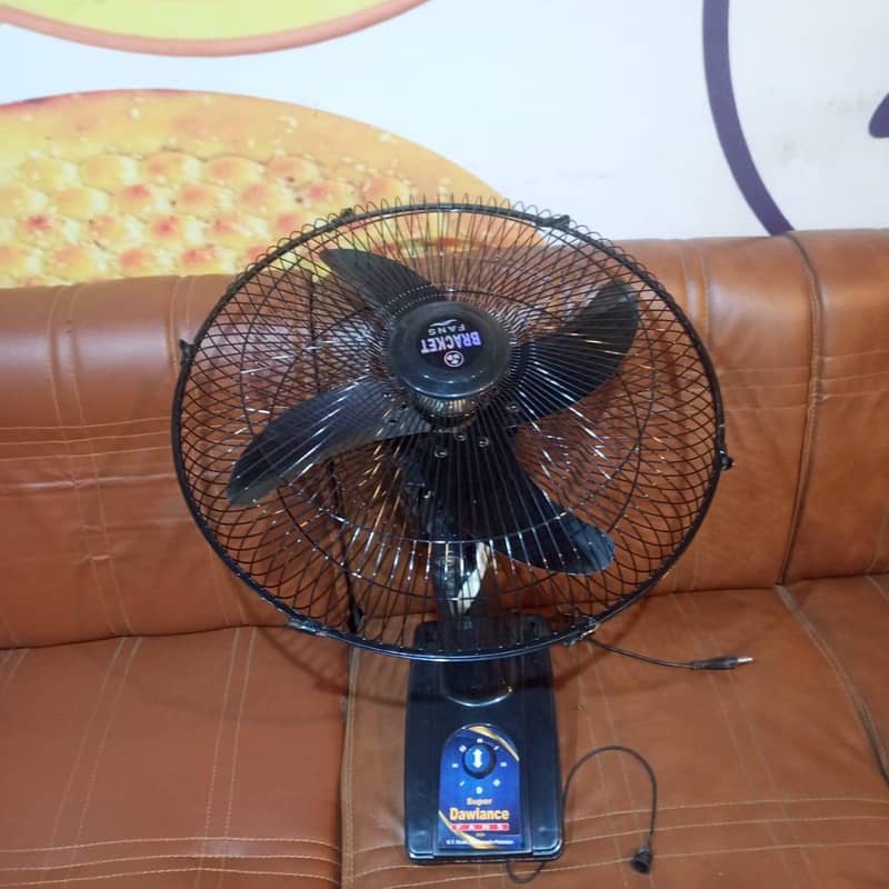 bracket fan - Bracket Fans - 1121016836
