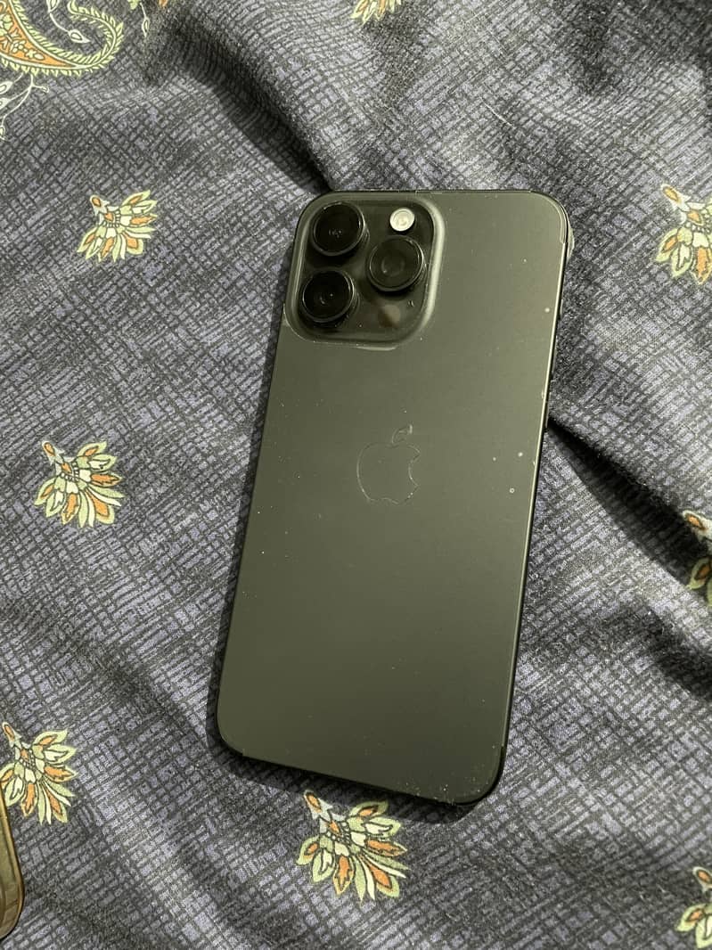 Apple iPhone 15 Pro Max 0